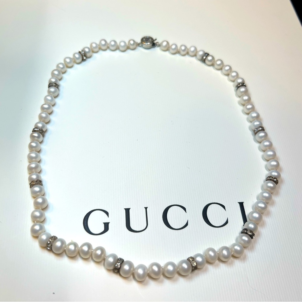 NEW IN BOX neutral freshwater pearl with crystal pendants necklace